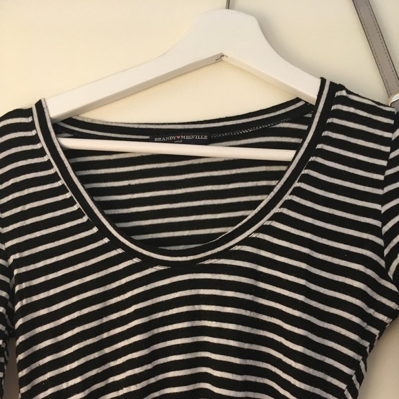 Black and white long sleeve crop top - Picture 2 of 2